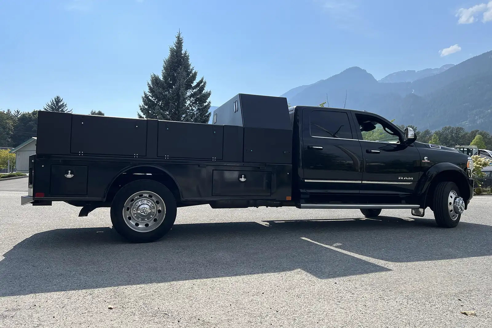 Boondock Decks Black-Ram-Right-2